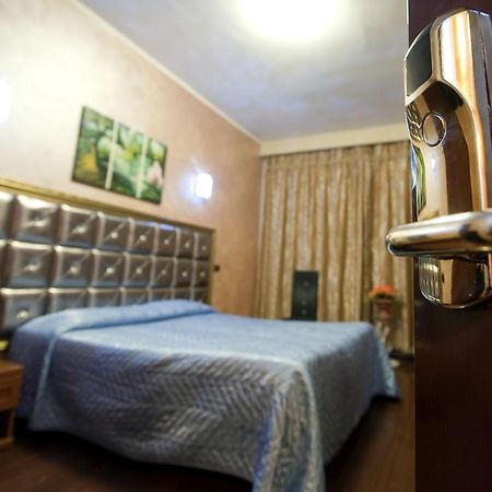 Hotel Bengasi Moncalieri Pokój zdjęcie